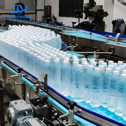 Latest company news about قم بتبسيط خط الإنتاج الخاص بك مع نظام نقل الزجاجات الآلي
